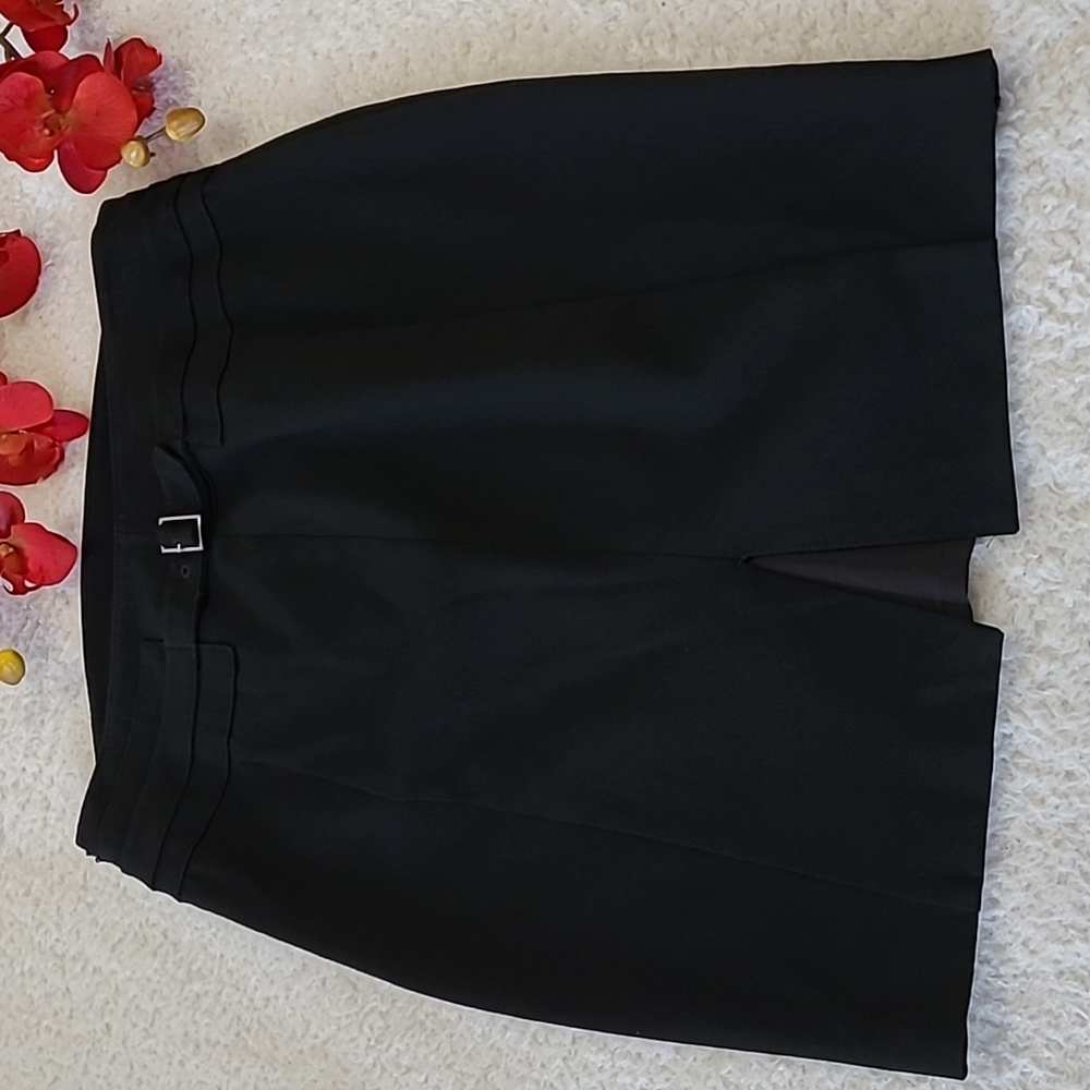 Black Skirt Sexy Detail Trim At Waistline Back Buckle Express Design Studio Sz 6 - Picture 4 of 16